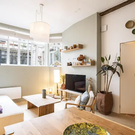 Hippie Foody Lovers Apartment